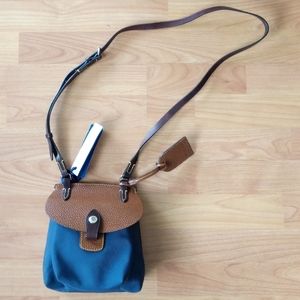 NWT Dooney & Bourke Mini Pocket Crossbody